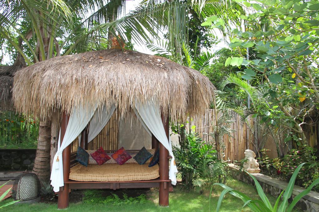 Cili Emas Oceanside Resort Tejakula Pokój zdjęcie