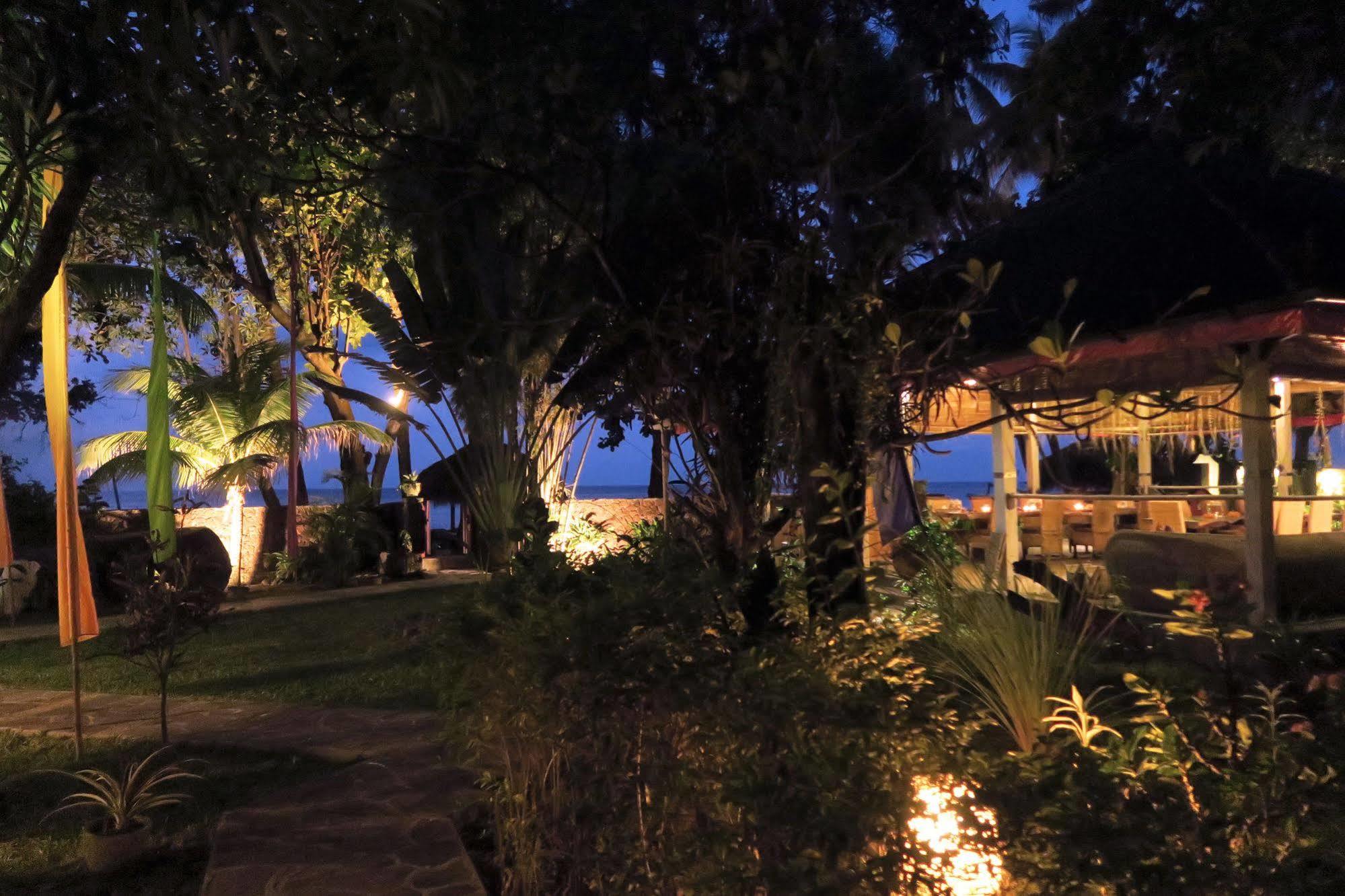 Cili Emas Oceanside Resort Tejakula Zewnętrze zdjęcie