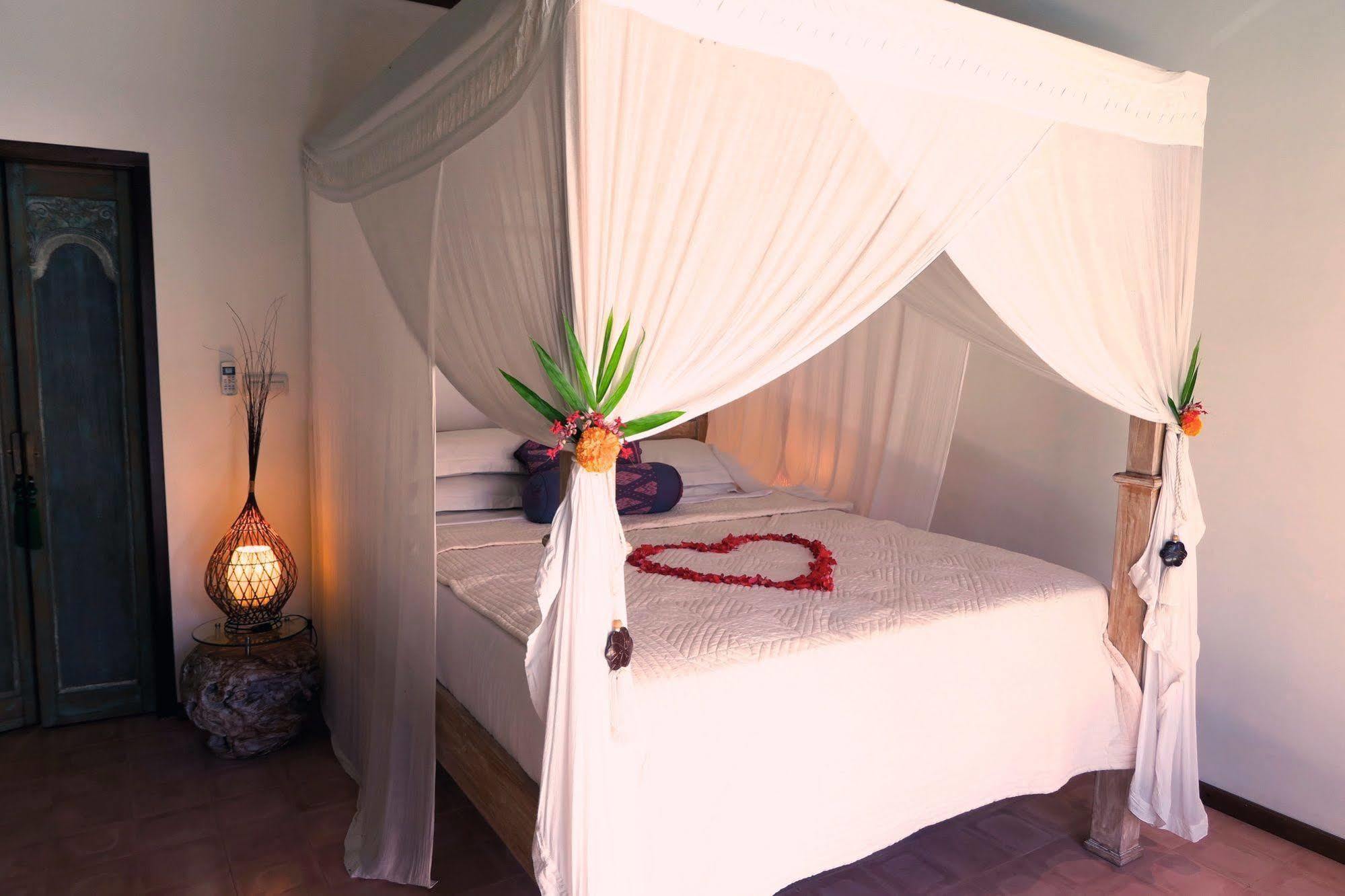 Cili Emas Oceanside Resort Tejakula Zewnętrze zdjęcie